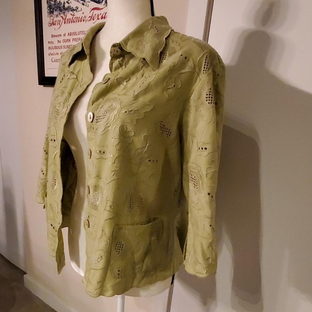 Kial Embroidered Collared Jacket - Picture 4 of 16